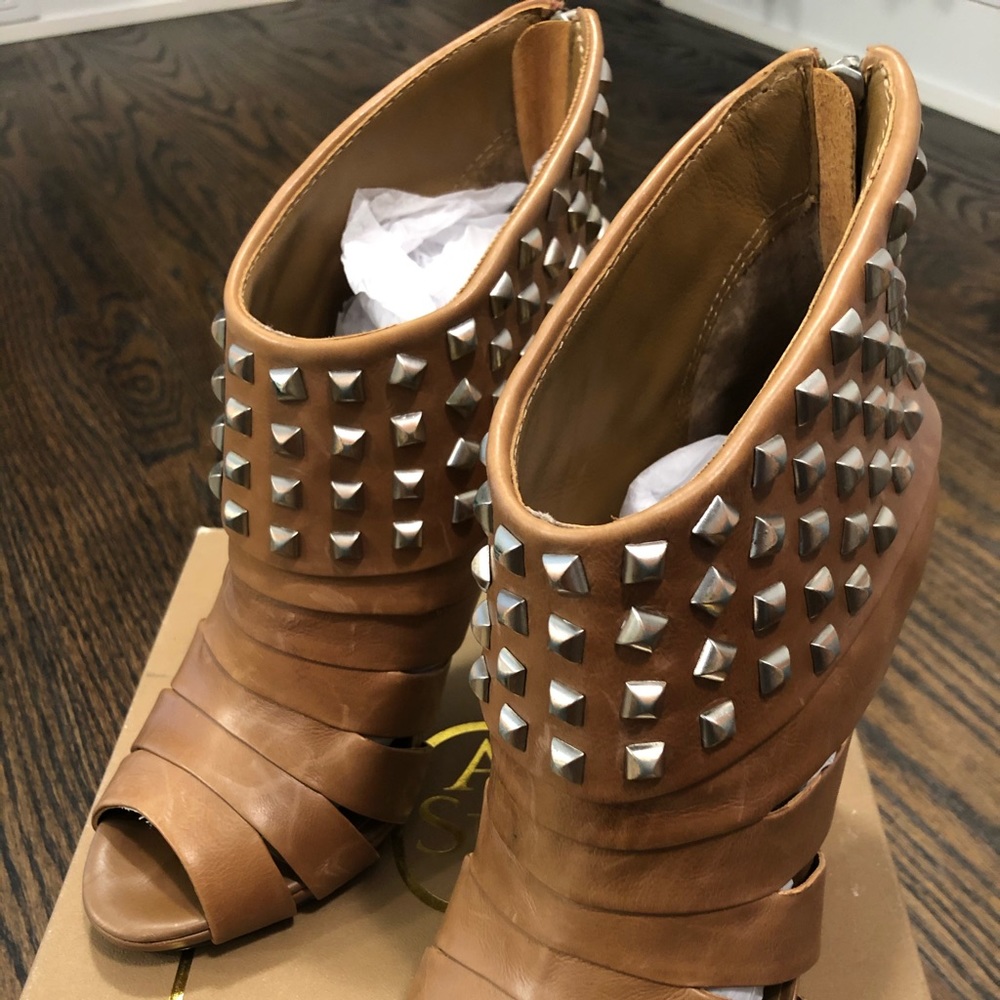 Ash Kate brown leather bootie. Super fashionable.